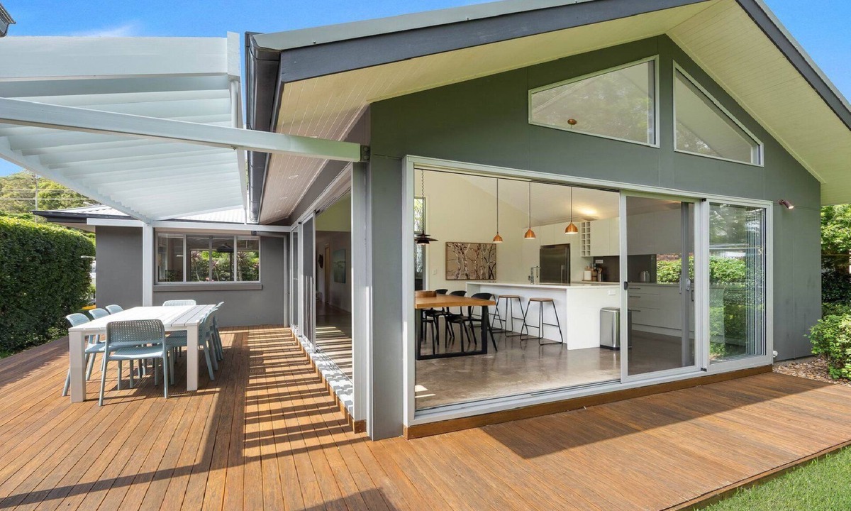 Pretty Beach Central Coast House | Relaxing Getaway by HolidayCo.