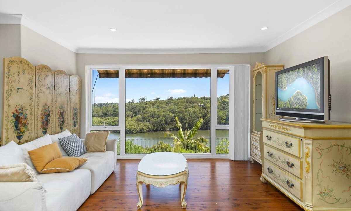 Lane Cove West House | River View Oasis | Spacious 3-Bed House with Pool