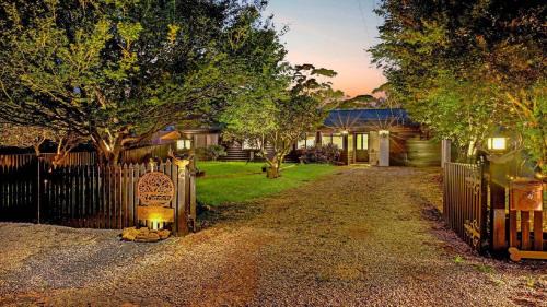 Wentworth Falls House | Riyzazt House Wentworth Falls