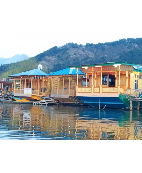 Dal Lake House | Robinhood Houseboat, Srinagar