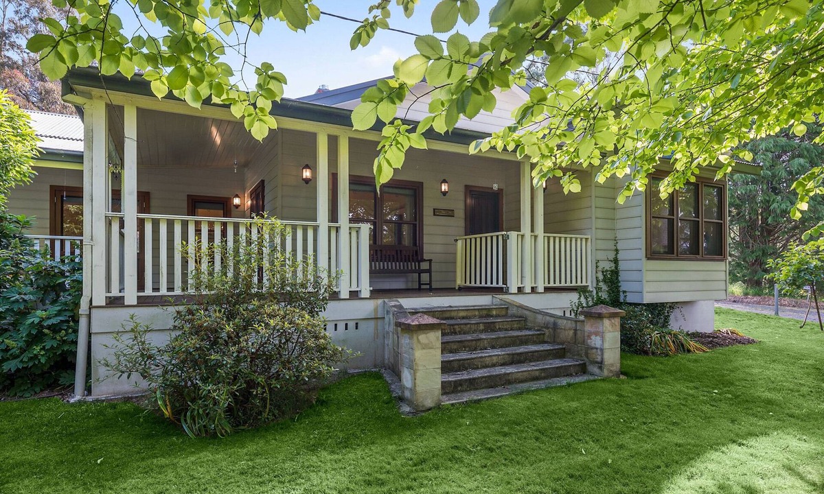 Avoca House | 'Rosalba' The Old Dairy Farm 3-Bed Cottage