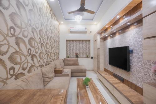 Ballygunge Apartment | Royale Enclave by JadeCapsNr.Manipal Hosp.