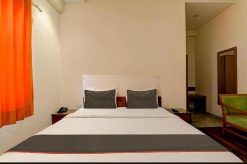 Mahanagar Hotel | RROOMS Hotel Riddhi Inn