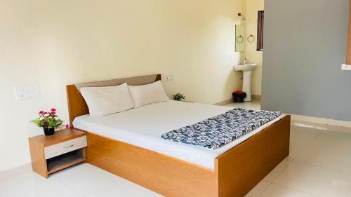 Wai Hotel | S J Agro Tourism