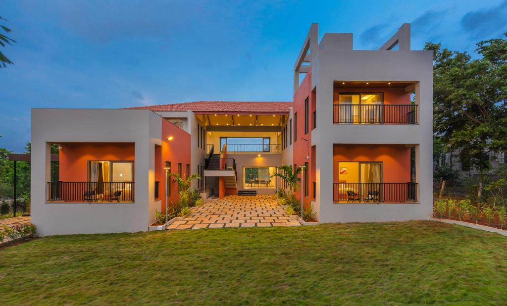 Nashik Villa | SaffronStays The Ember