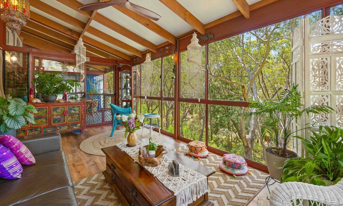 Dunbogan House | Sandalwood - 2 bedroom holiday home nestled amongst the treetops
