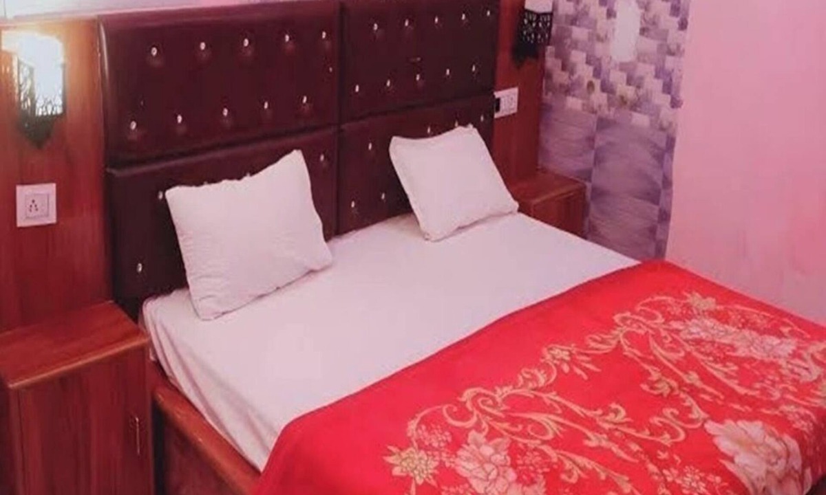 Kanpur Hotel | SatyaKala Mandap