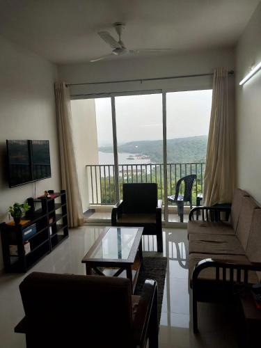 Chicalim Apartment | Sea View with Balcony