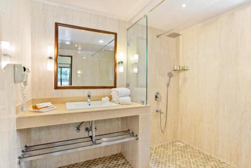 Candolim Resort | Seashell Suites and Villas - Candolim Goa