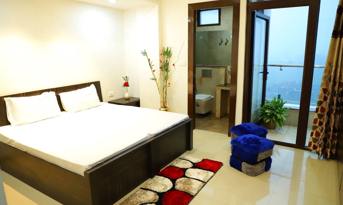 Rishikesh Apartment | Shivoham Yoga Retreat - Spacious and Fully Equipped Apartment in Tranquil Area