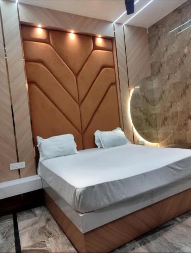 Aligarh Hotel | Shraddha Hotel