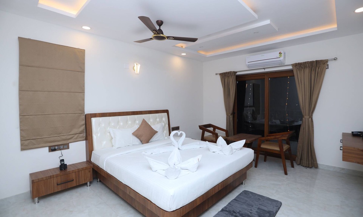 Saligrama Hotel | SHREE DURGA PARADISE