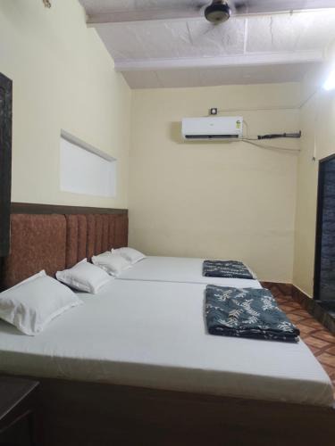 Mathura House | Shree Laddu gopal Home stay