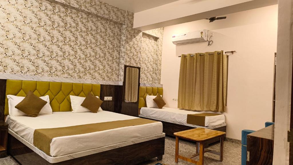 Varanasi Hotel | Shree Mangalam Residency
