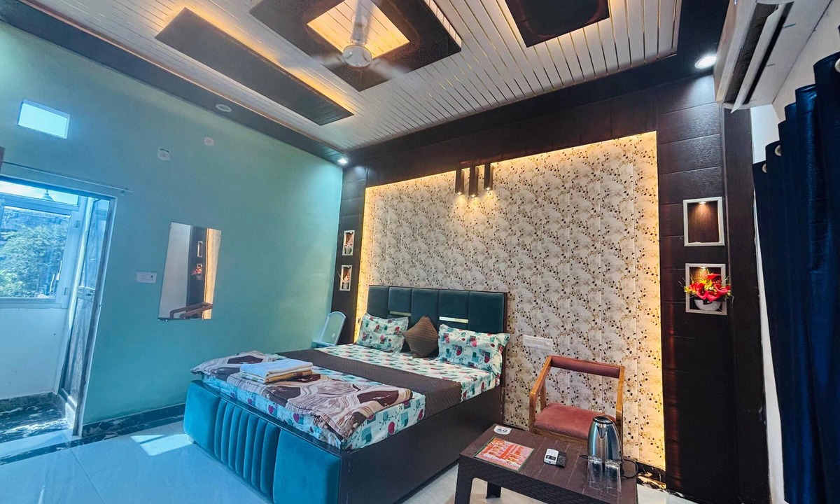 Ayodhya Hotel | Shree Vishnupriya Homestay