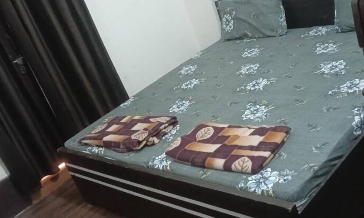 Vrindavan House | Shri Bankey Bihari Yatri Niwas Homestay