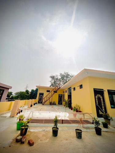 Mathura House | Shri Ji guest house