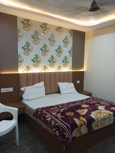 Vrindavan House | Shri Radha Rani guest house