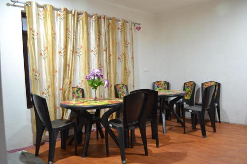 Dal Lake House | Sidr homestay