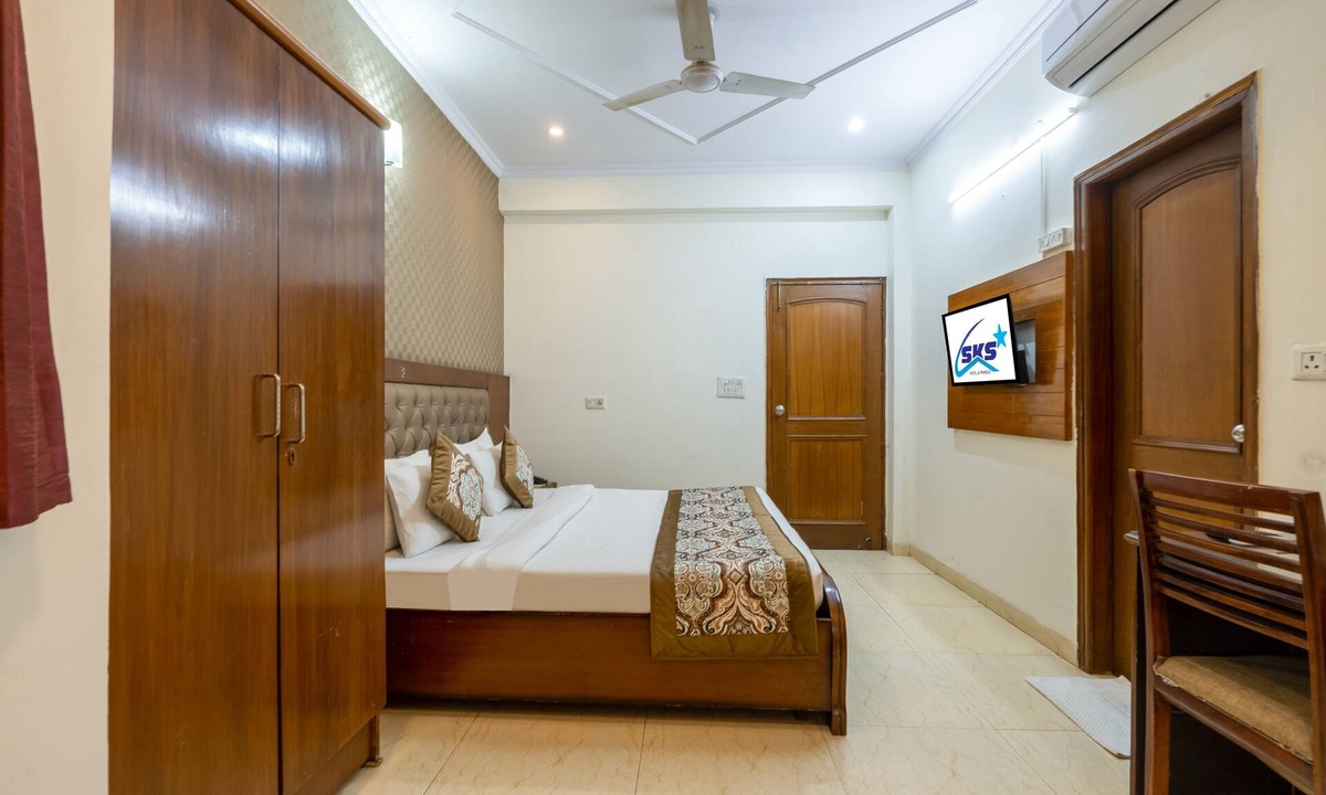 South City I House | SKS Excel Inn