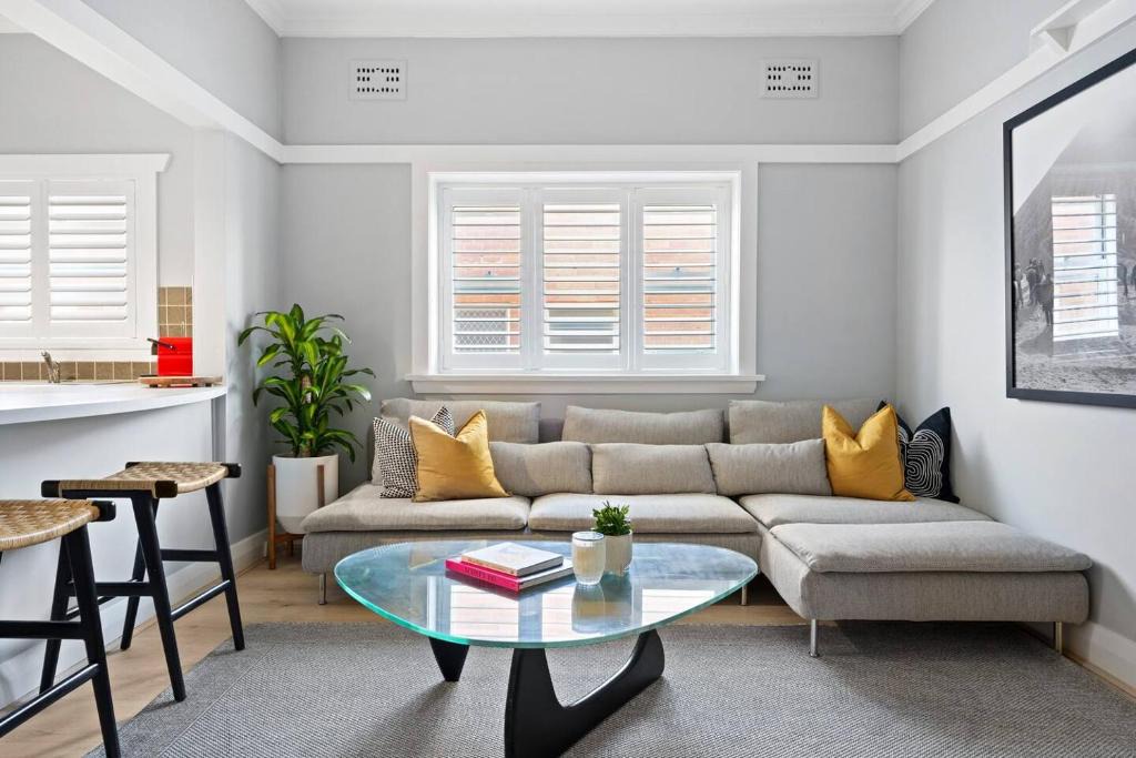 North Bondi Apartment | 'Slate Serenade' A Cosy Bondi Beachside Getaway