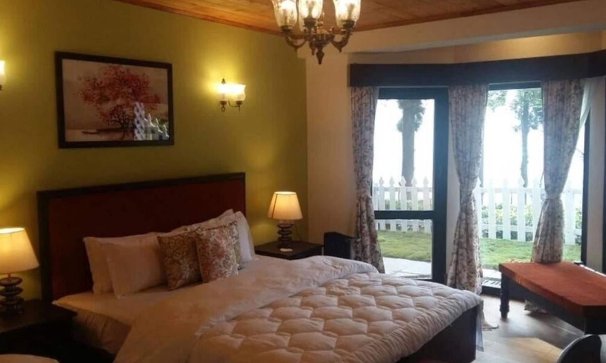 Kurseong Hotel | Sourenee Tea Estate & Boutique Resort