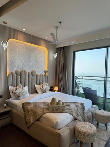 Noida Apartment | SPIRA TOWER Supernova