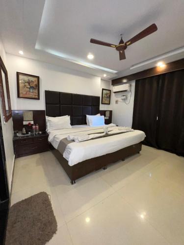 Saunta Vaddo Hotel | Sportsman beach hotel