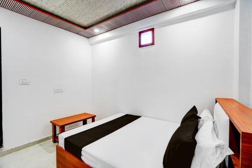 Naini Hotel | SPOT ON HL IIN Restaurant