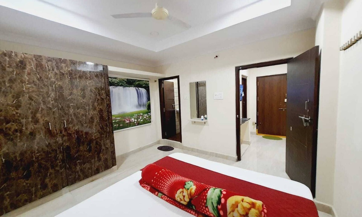 Chanda Nagar Hotel | Sri Kavitha Nilayam