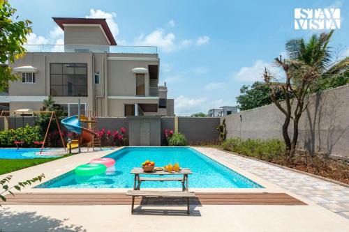 Lonavala Villa | StayVista at Dusk by the Hills with Heated Pool