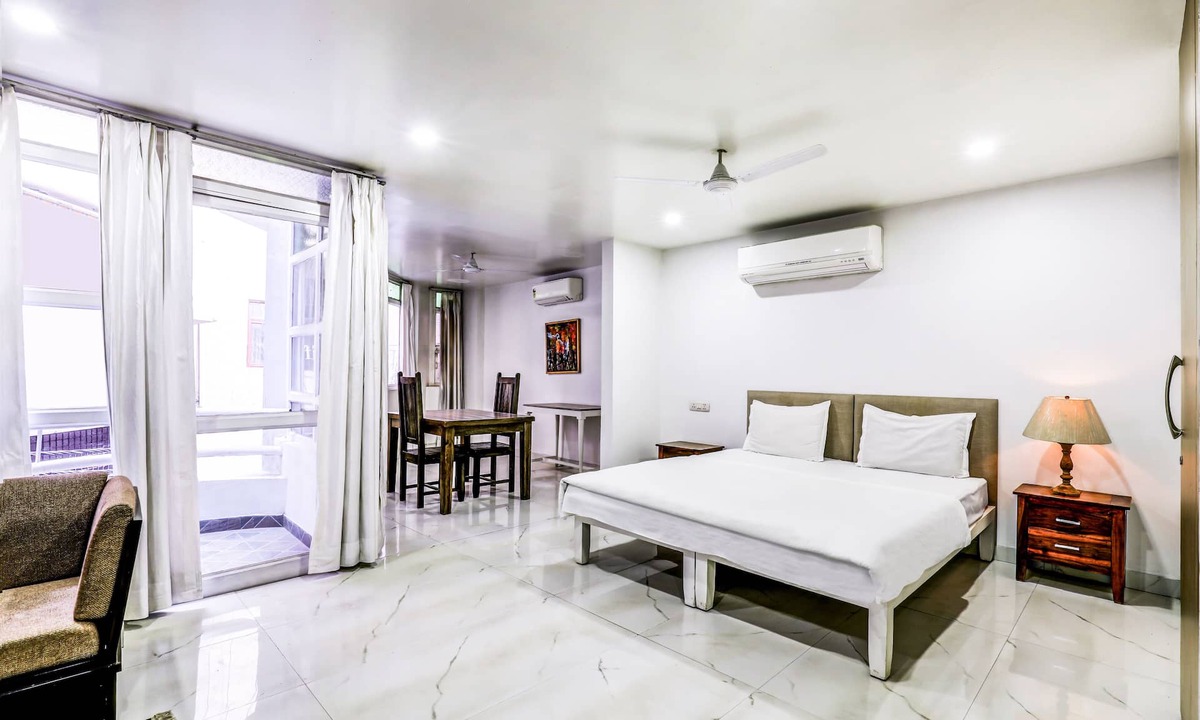 Hauz Khas Apartment | Studio 37 with Juliet balcony