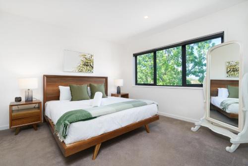 Garran House | Stylish 3BR Home Near Woden, Hospital and Buzz Hub - Hosted by Canstay