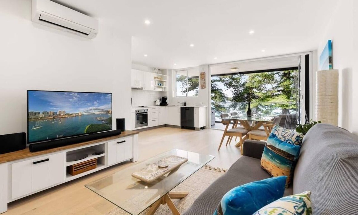 Manly Apartment | Stylish Manly Apartment with Harbour Views