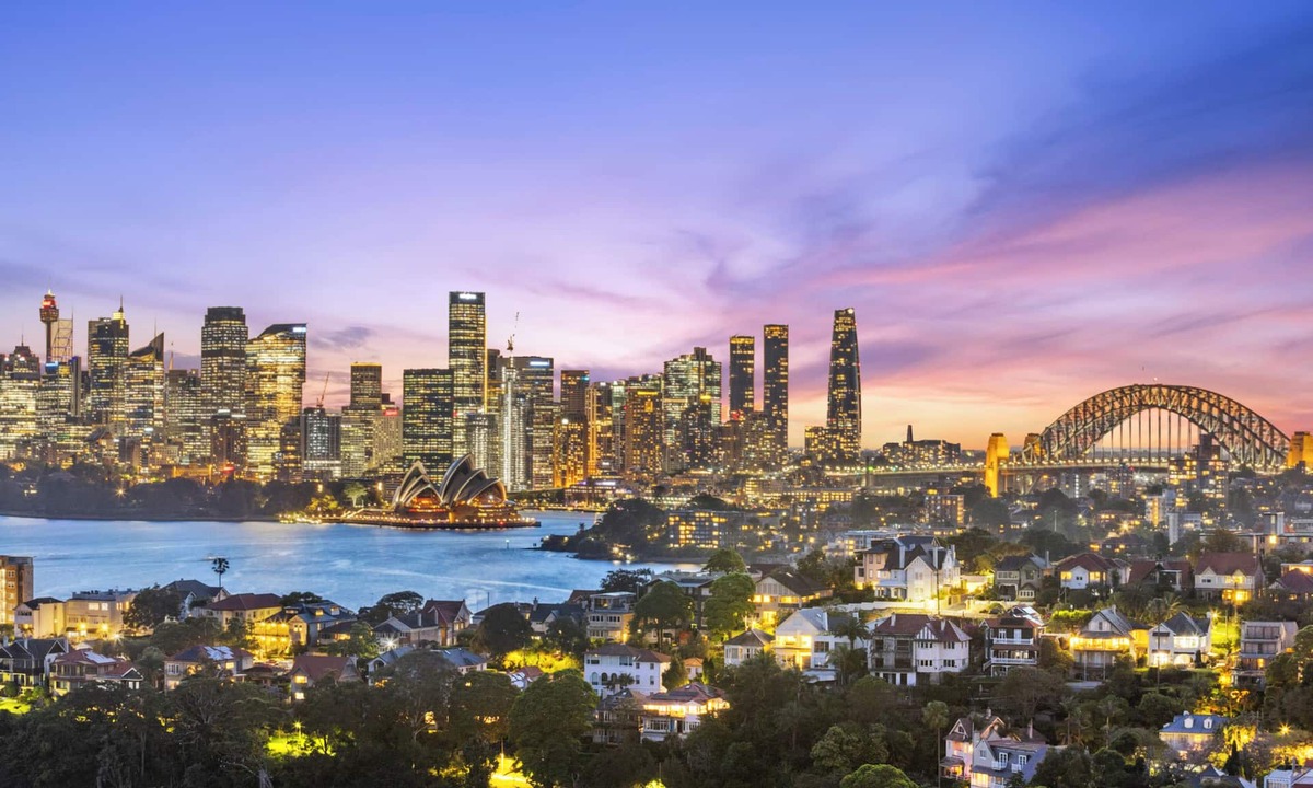 Mosman Apartment | Stylish Top-Floor Studio with Scenic Mosman Bay & Sydney City Views