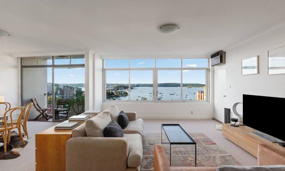 Elizabeth Bay Apartment | Sundowner Panoramic Harbour Views by the Marina