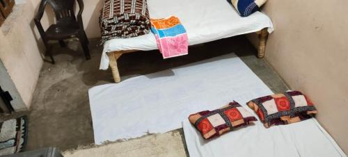 Jhusi House | Sunita home stay