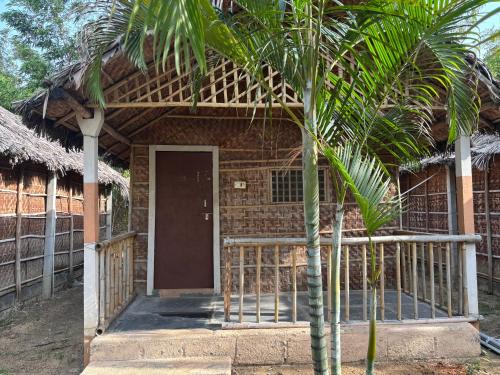 Sanapur Hotel | Sunshine café Hampi