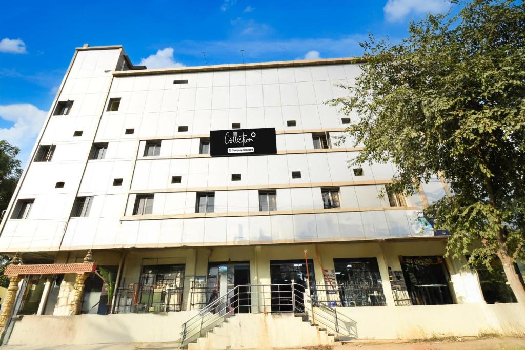 Hyderabad Hotel | Super Collection O Godavari Kompally