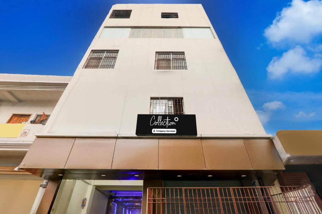 Danapur Hotel | Super Collection O Jagdeo Path Patna
