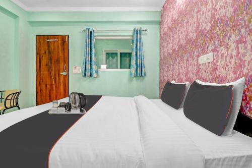 Jhajra Hotel | Super Collection O The Kailash Hotel