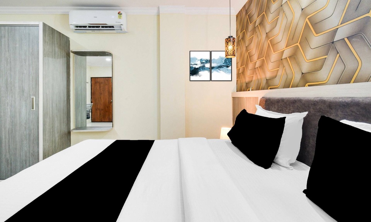 Shamshabad House | Super Deluxe Room Hotel Blue Petals