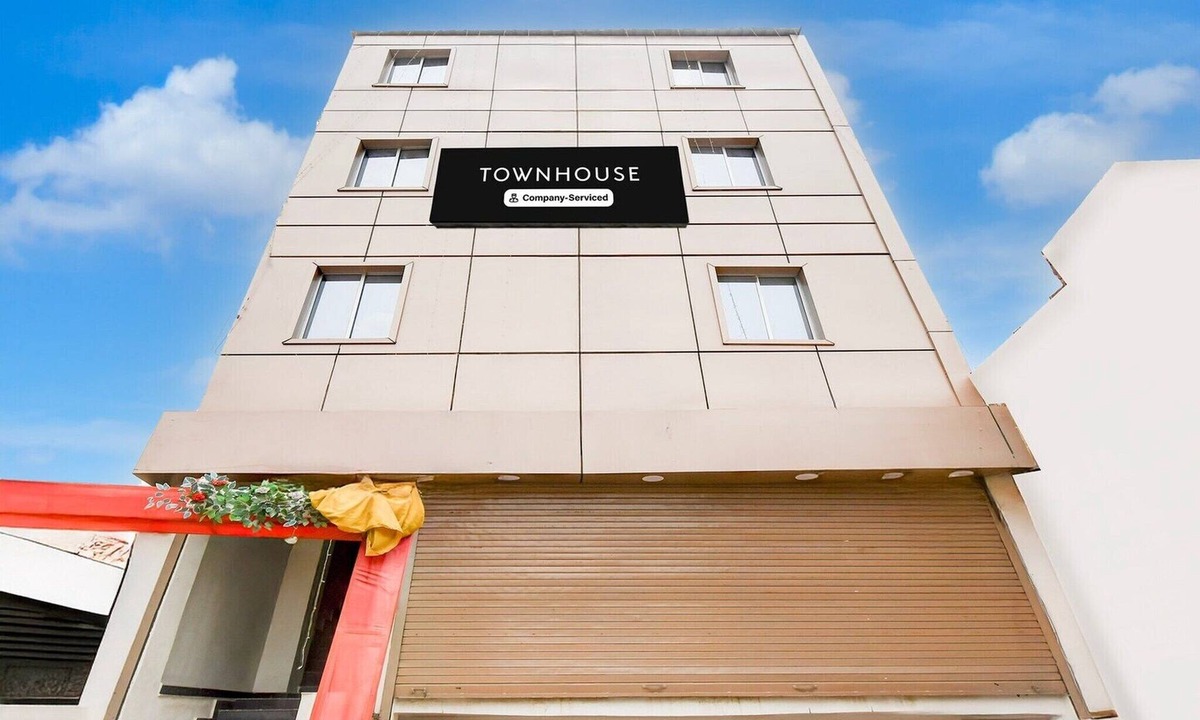 Civil Lines House | Super Deluxe RoomHotel Raj Mahal Palace