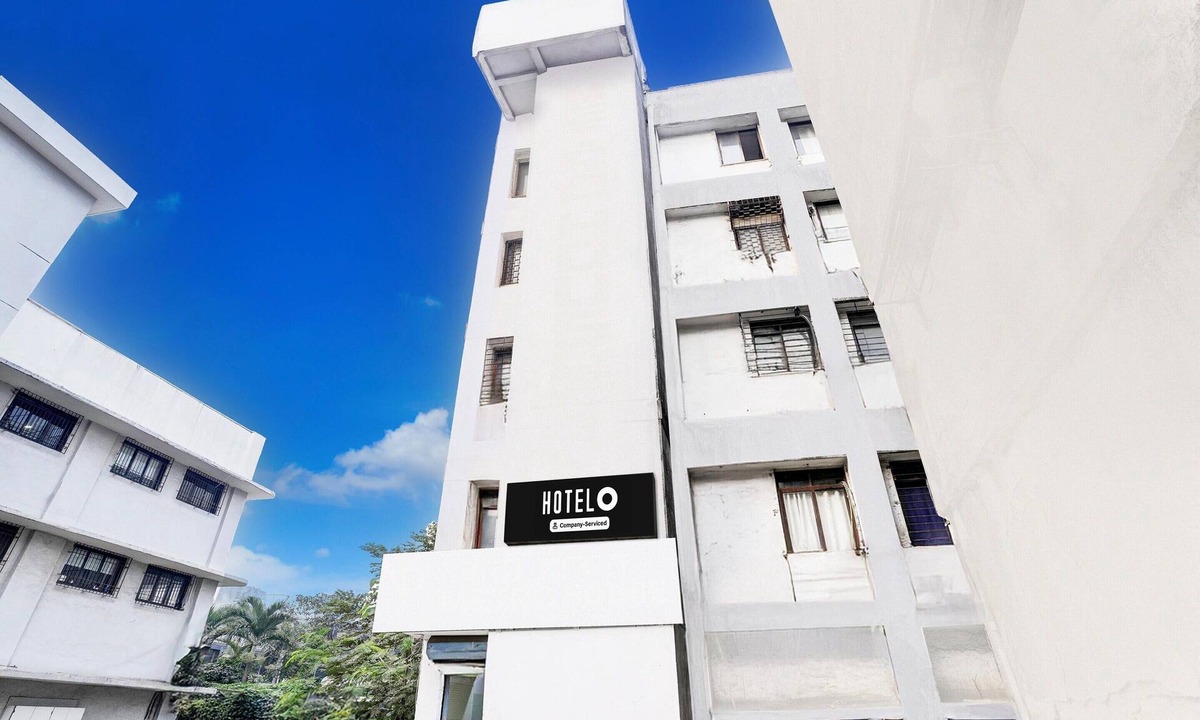Bandra Kurla complex House | Super Hotel O BKC Santacruz East