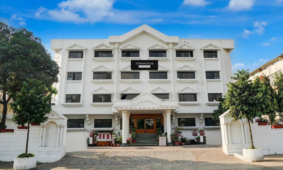 Jaipur District House | Super Townhouse Subhash Nagar