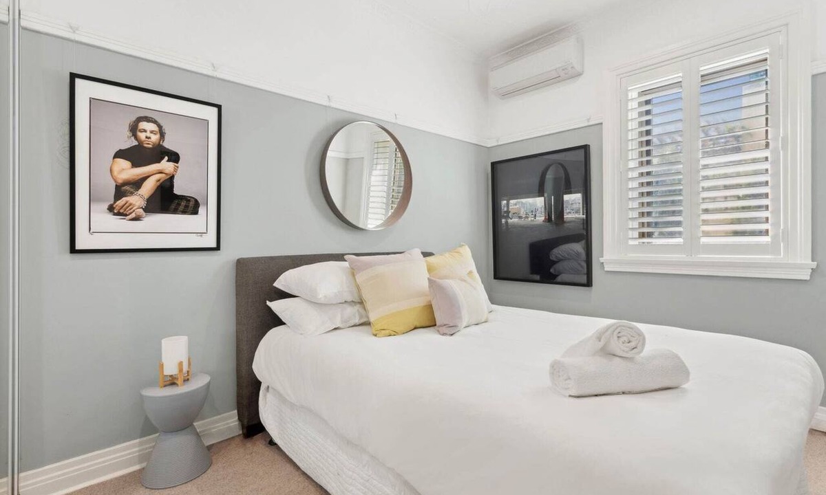 Rose Bay Apartment | Superb 2-Bed Apartment Facing Rose Bay Marina
