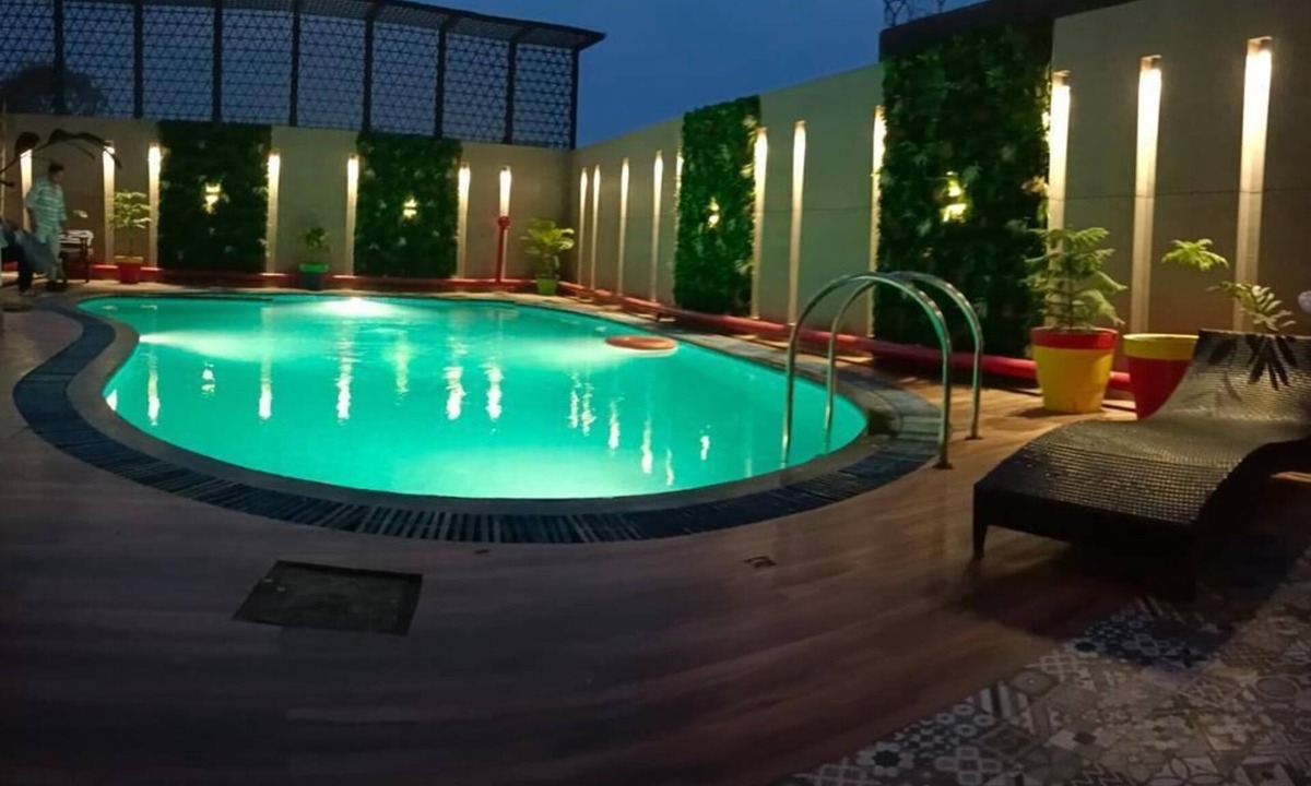 Taj Ganj Hotel | Surasena Regalvista