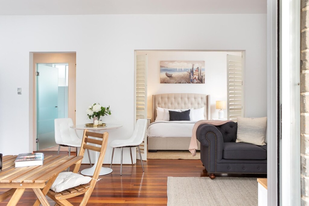 Cammeray Apartment | Tasteful Apartment With Balcony In Cammeray