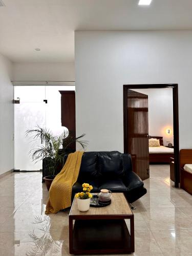 Allahabad Apartment | Teak Stays Tulsa Bhawan