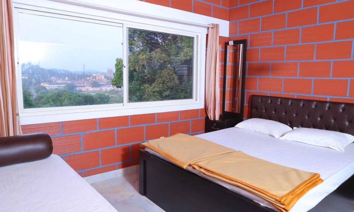Sringeri Hotel | Temple View Homestay